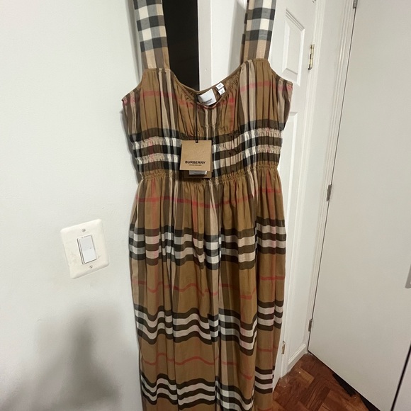 NWT Burberry Dress Size 12 - Picture 4 of 6